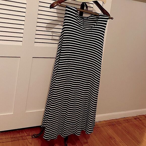 Brandy Melville White Black Striped Alena Dress - Picture 8 of 8